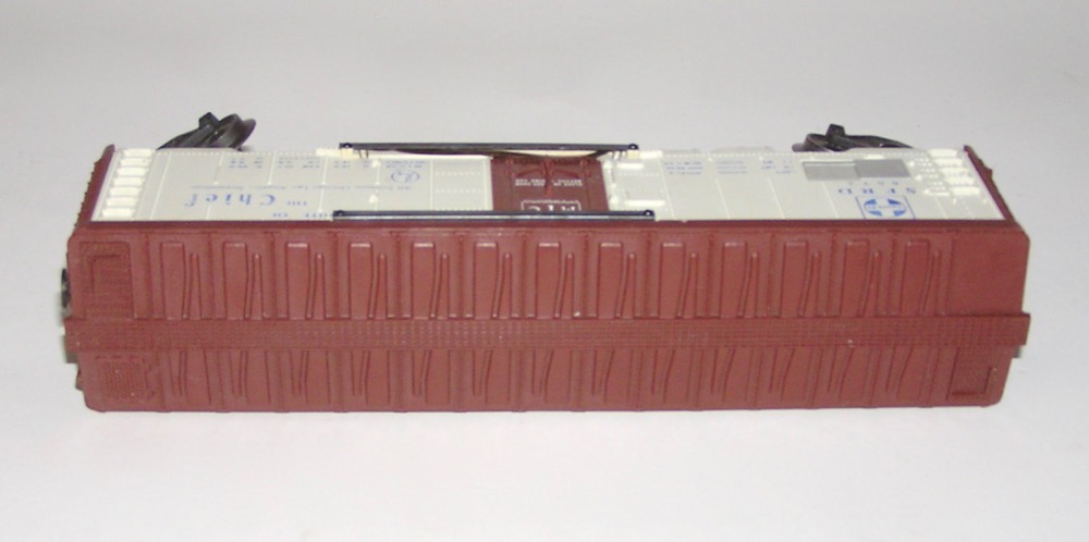thumbnail image 2 of Lionel No. 6672 SANTA FE REFRIGERATED CAR Licensed Reproduction Box 2 of 6