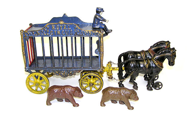 Rare Hubley Royal Circus Bear Wagon Lg. Size Cast Iron