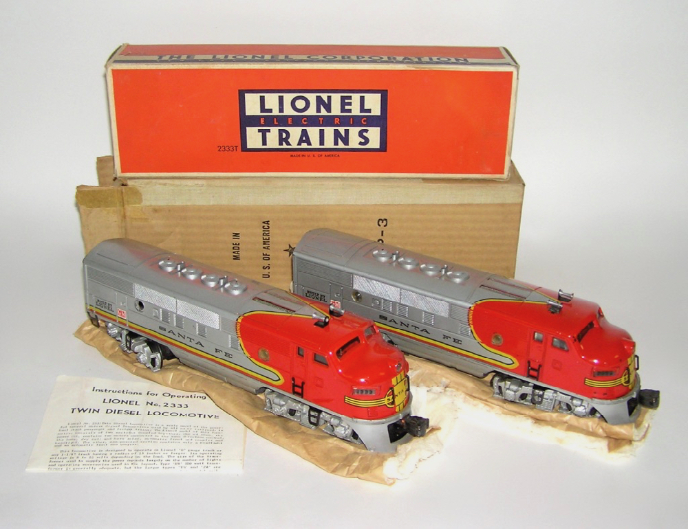 Beautiful Pair of Lionel # 2333 Santa Fe F3 Diesels AA Units + BOXES