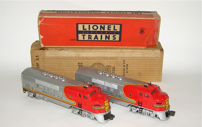 Lionel Postwar 2353 Santa Fe F3 Diesels AA Units +BOXES - Nice!